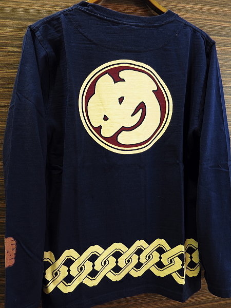 火消しデザインの「め組」Tシャツ 紺